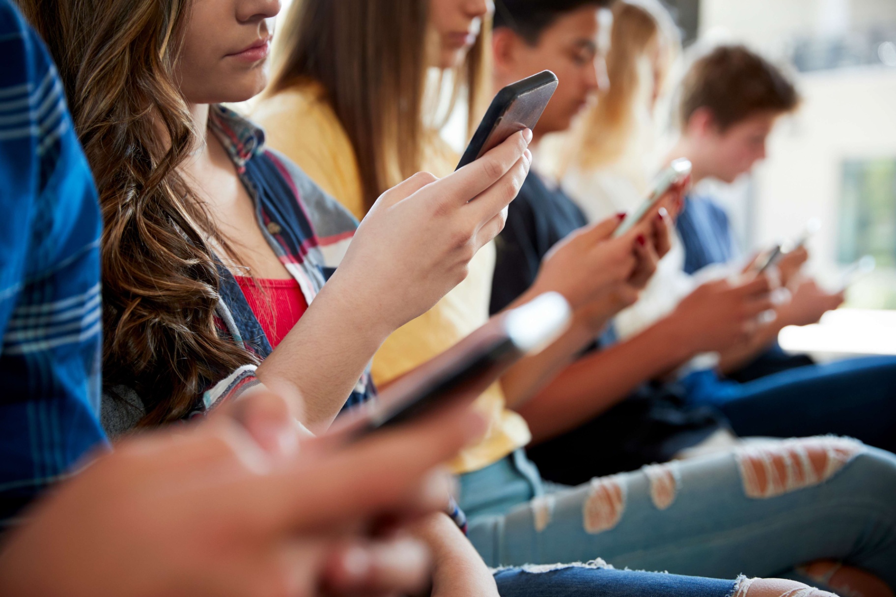 Why choose RoadNet for mobile connectivity across the UAE